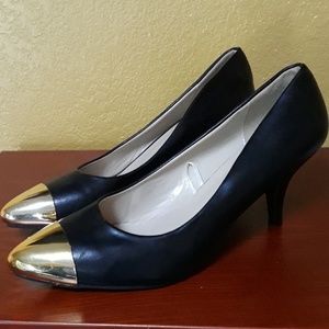 1 inch Torrid pointy gold toe heels